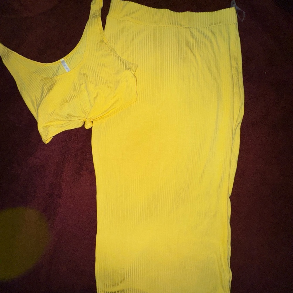 Good time two piece cropped top with fitted skirt